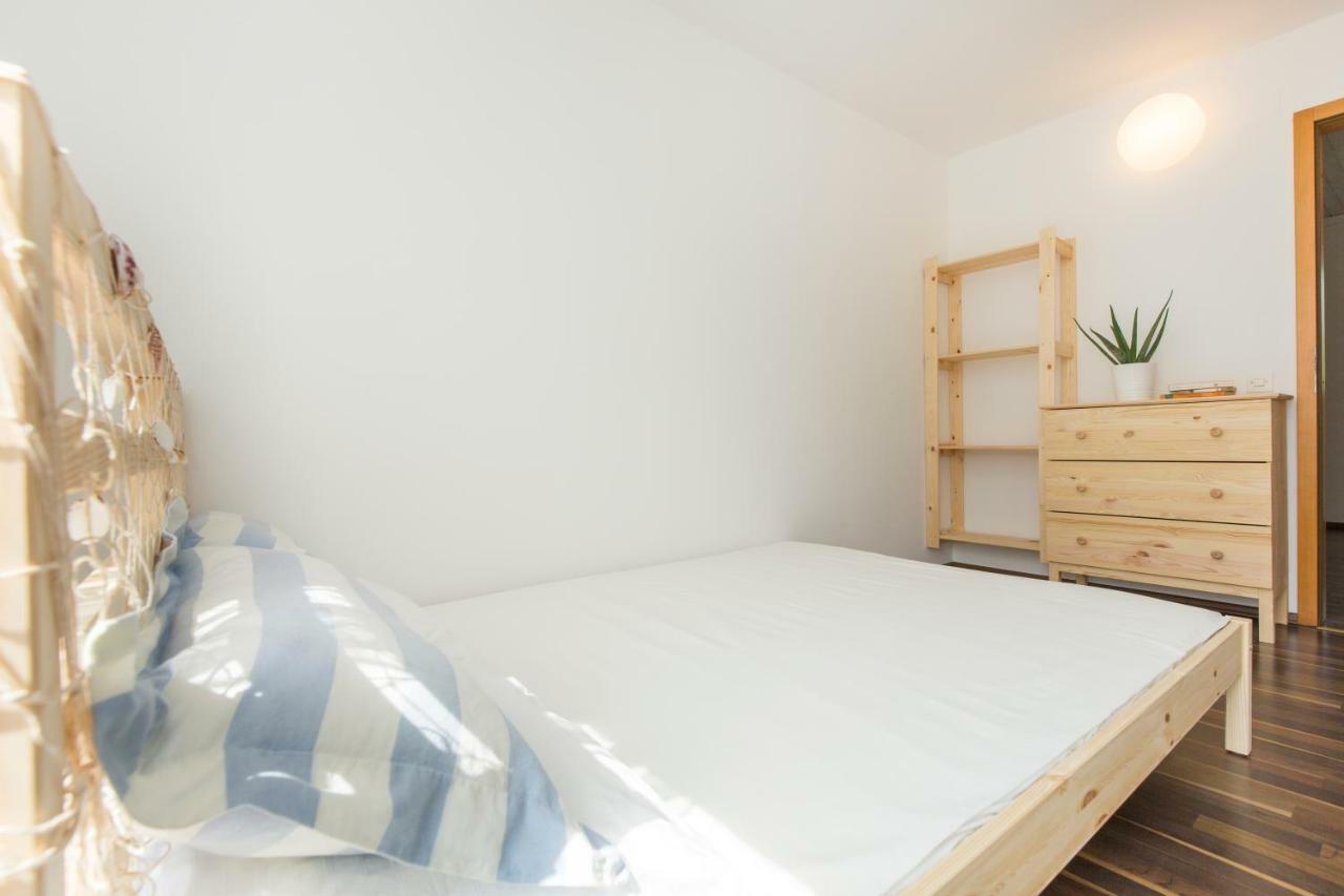 Casa Flora 3-Minutes' Walk From The Beach Novigrad Istria المظهر الخارجي الصورة