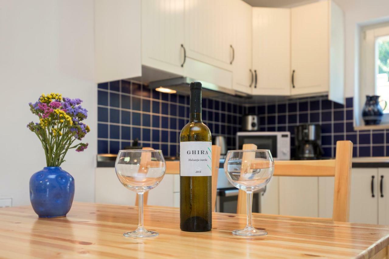 Casa Flora 3-Minutes' Walk From The Beach Novigrad Istria المظهر الخارجي الصورة