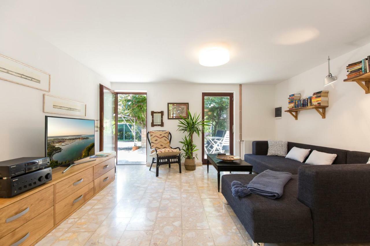 Casa Flora 3-Minutes' Walk From The Beach Novigrad Istria المظهر الخارجي الصورة